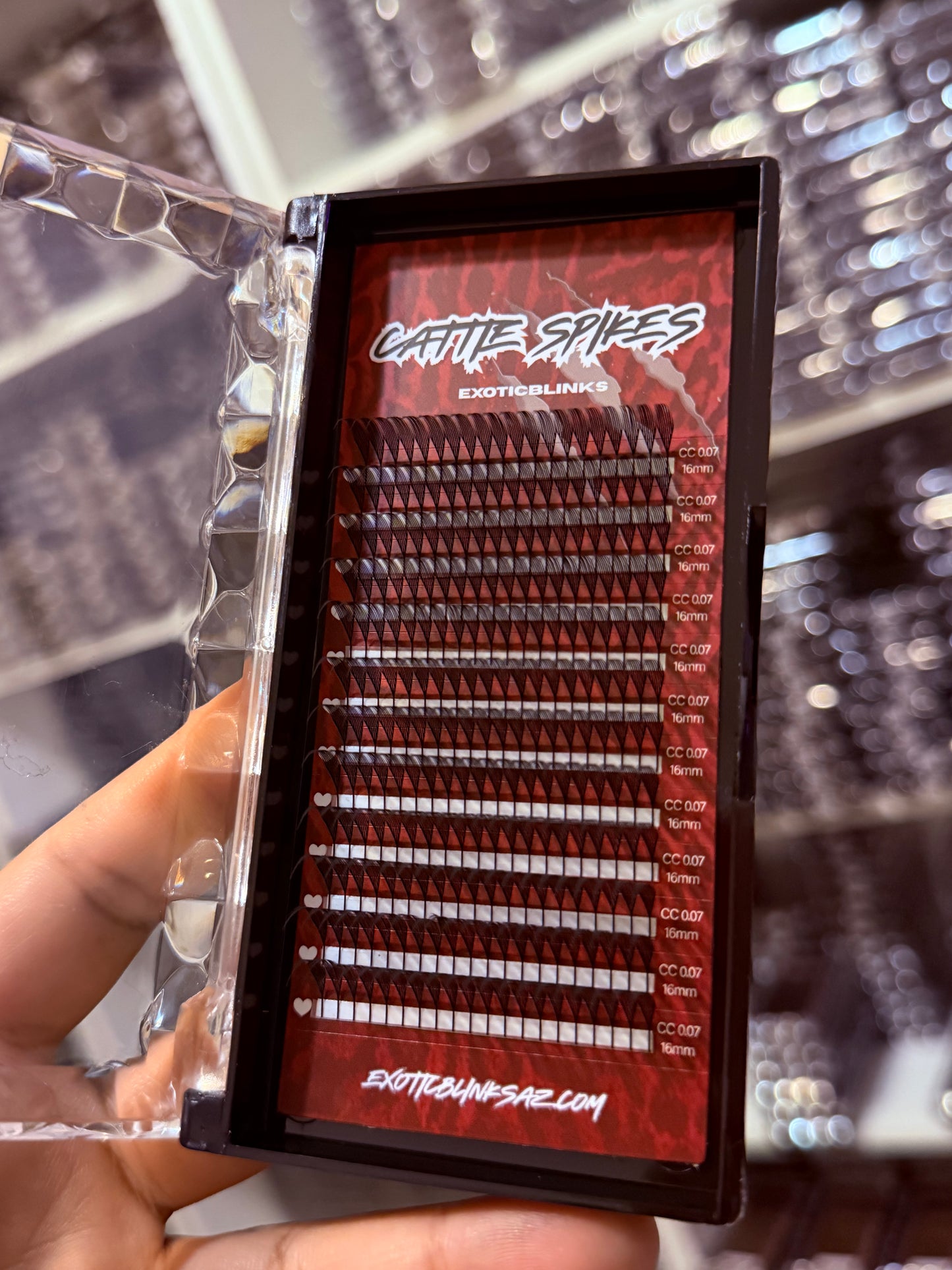 CC Cattie spikes thin SINGLES